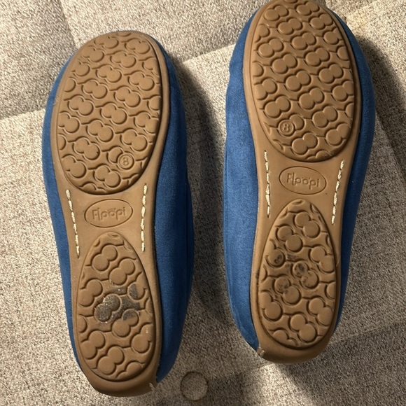 FLOOPI WOMENS INDOOR /OUTDOOR FAUX FUR MAOCCASIN SLIPPER SIZE 8 - Picture 4 of 8